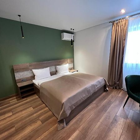 Loft Wood Hotel Mukacheve Ngoại thất bức ảnh