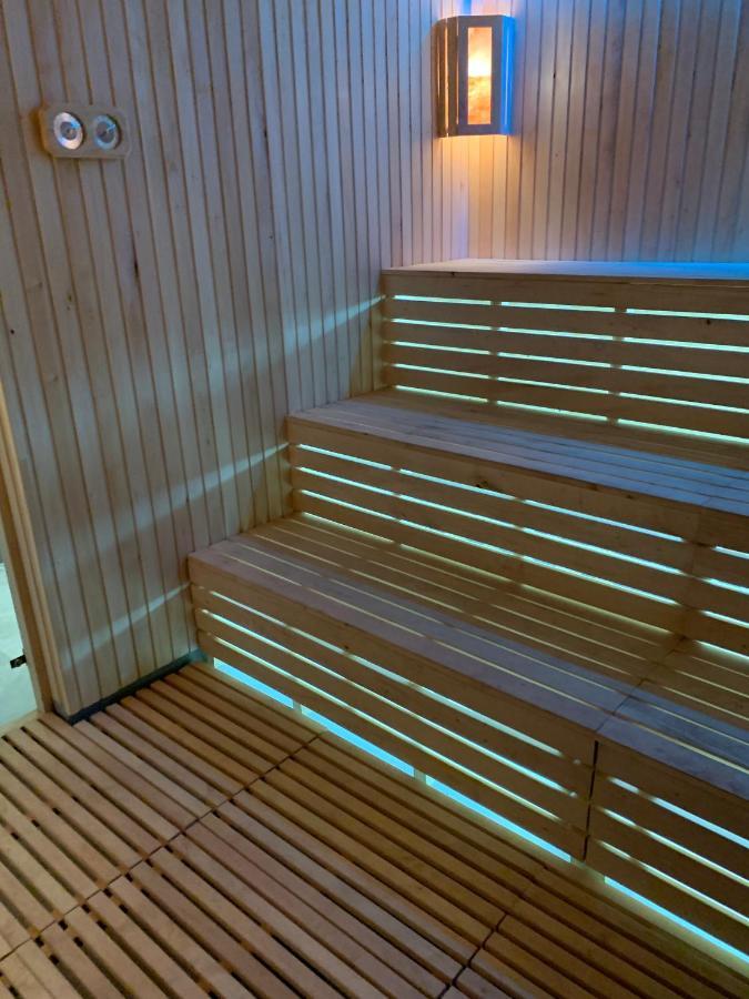 Loft Wood Hotel Mukacheve Ngoại thất bức ảnh