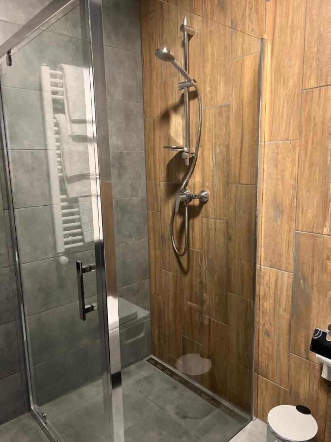 Loft Wood Hotel Mukacheve Ngoại thất bức ảnh