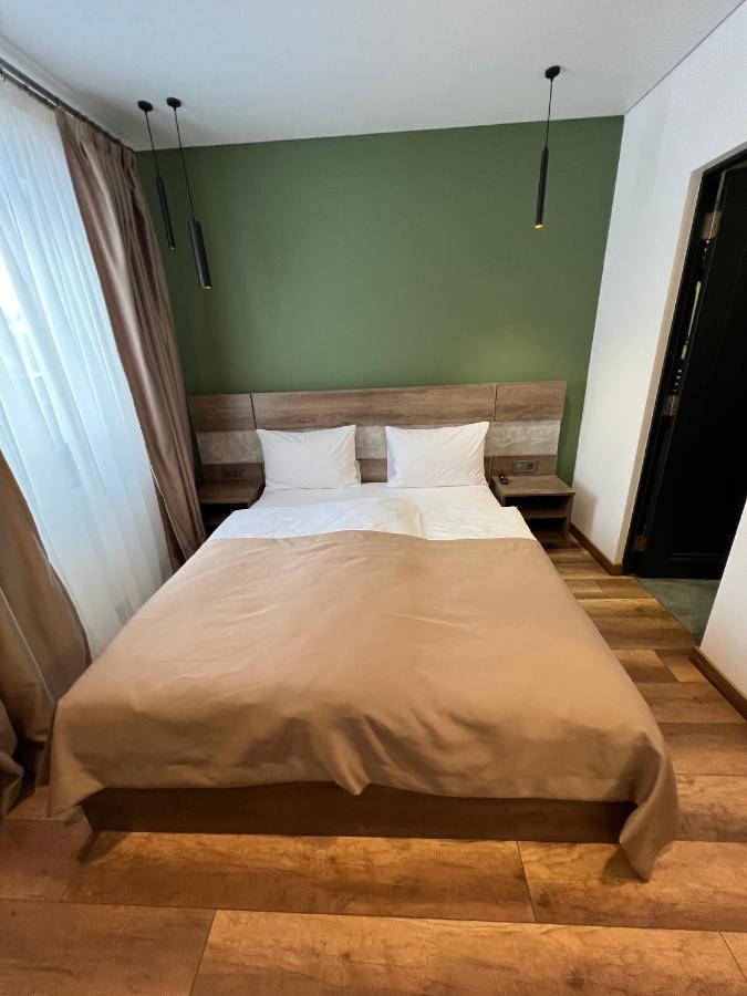 Loft Wood Hotel Mukacheve Ngoại thất bức ảnh