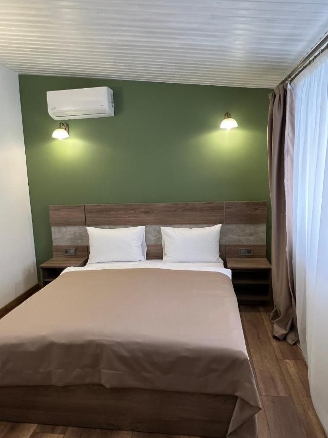 Loft Wood Hotel Mukacheve Ngoại thất bức ảnh