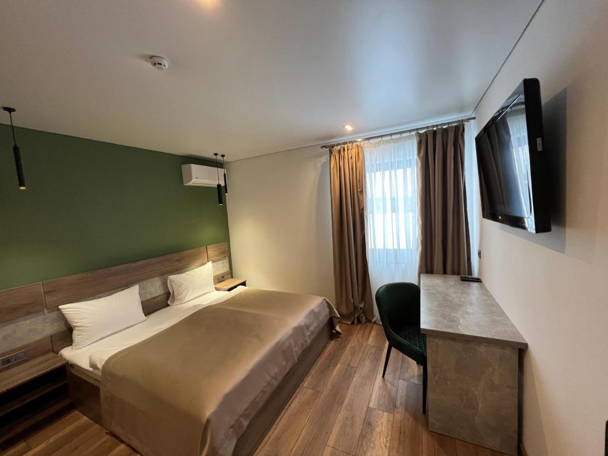 Loft Wood Hotel Mukacheve Ngoại thất bức ảnh