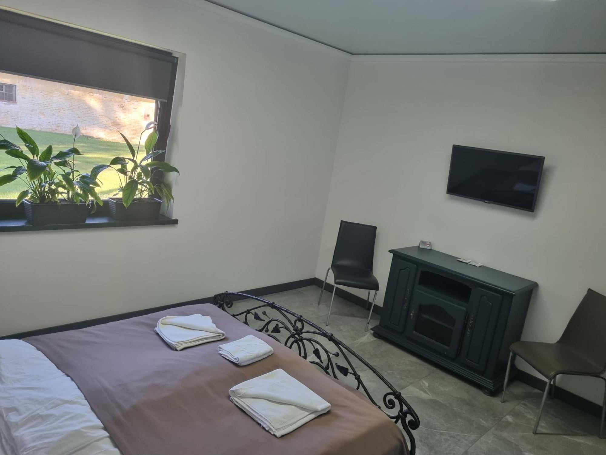 Loft Wood Hotel Mukacheve Ngoại thất bức ảnh
